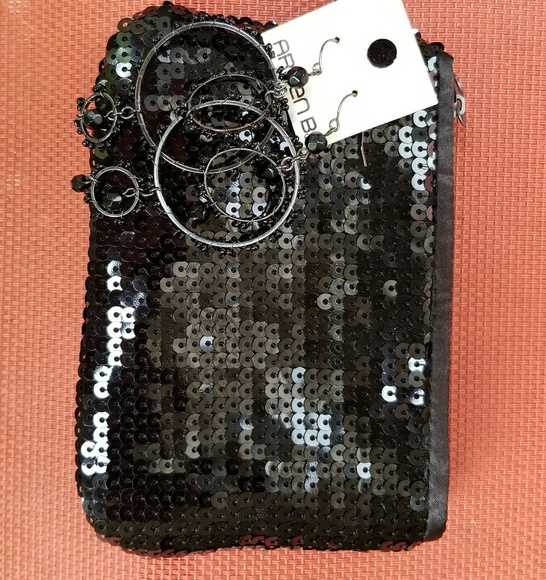 Sequin wristlet - Picture 3 of 3
